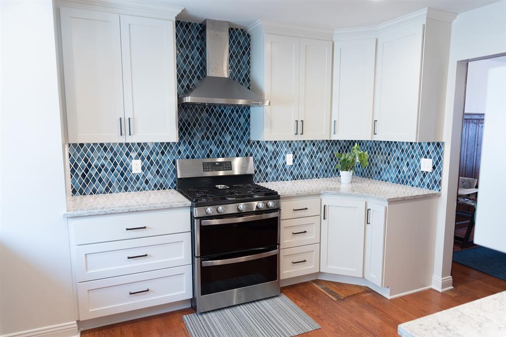 Shorewood kitchen stove